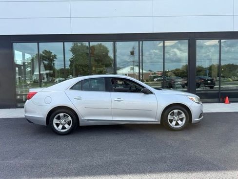 Used 2014 Chevrolet Malibu LS w/ Protection Package FWD image 2