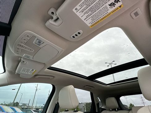 Certified 2021 Ford Edge Titanium w/ Equipment Group 301A FWD image 11
