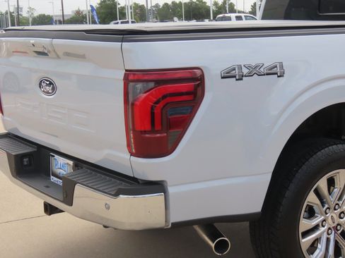 Used 2025 Ford F150 Lariat w/ Equipment Group 502A High AWD/4WD image 12