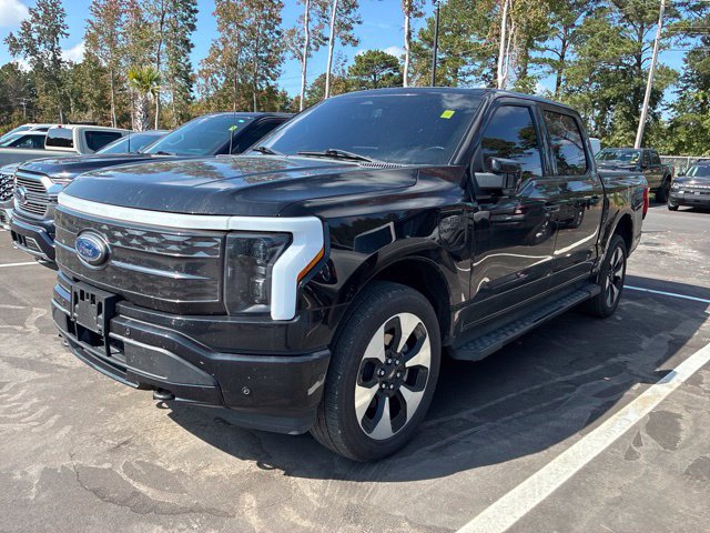 Used 2023 Ford F150 Lightning Platinum AWD/4WD image 4