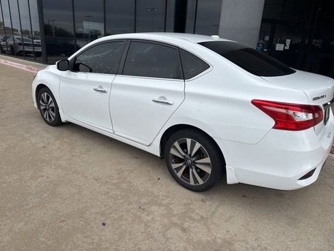 Used 2019 Nissan Sentra SV w/ Special Edition Package image 5