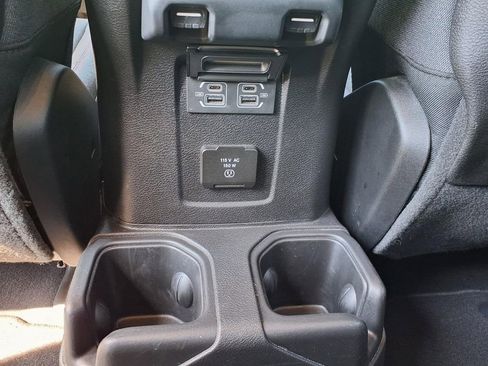 Used 2025 Jeep Wrangler Unlimited Rubicon AWD/4WD image 23