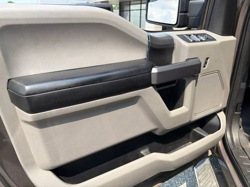 Used 2019 Ford F150 XLT w/ Equipment Group 302A Luxury RWD image 14