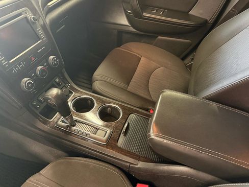 Used 2016 Chevrolet Traverse LT w/ Style and Technology Package image 15