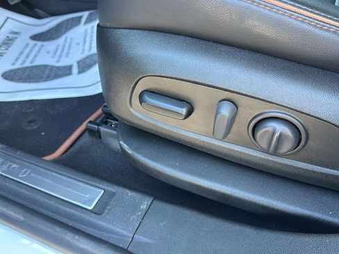 Used 2022 GMC Acadia AT4 image 25