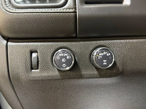 Used 2019 GMC Canyon Denali image 21