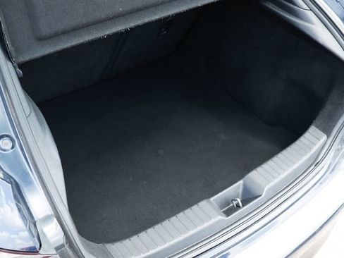 Used 2020 MAZDA MAZDA3 Hatchback w/ Preferred Package FWD image 25