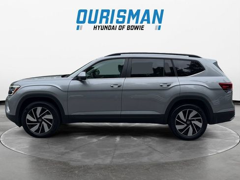 Used 2024 Volkswagen Atlas SE AWD/4WD image 3