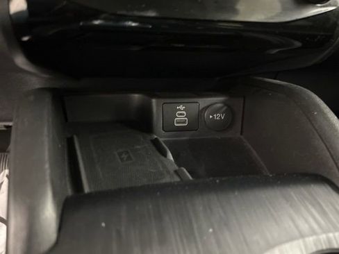 Used 2025 Ford Escape Platinum image 20