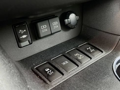 Used 2019 Toyota Highlander Limited AWD/4WD image 14