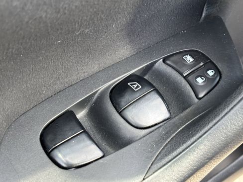 Used 2014 Nissan Altima 2.5 S w/ Sport Value Package image 20