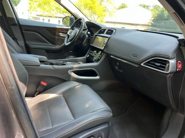 Used 2017 Jaguar F-PACE R-Sport AWD/4WD image 22