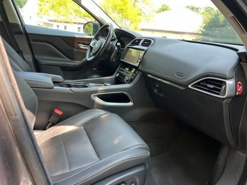 Used 2017 Jaguar F-PACE R-Sport AWD/4WD image 22