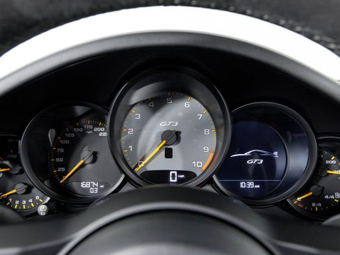 Used 2018 Porsche 911 GT3 image 5
