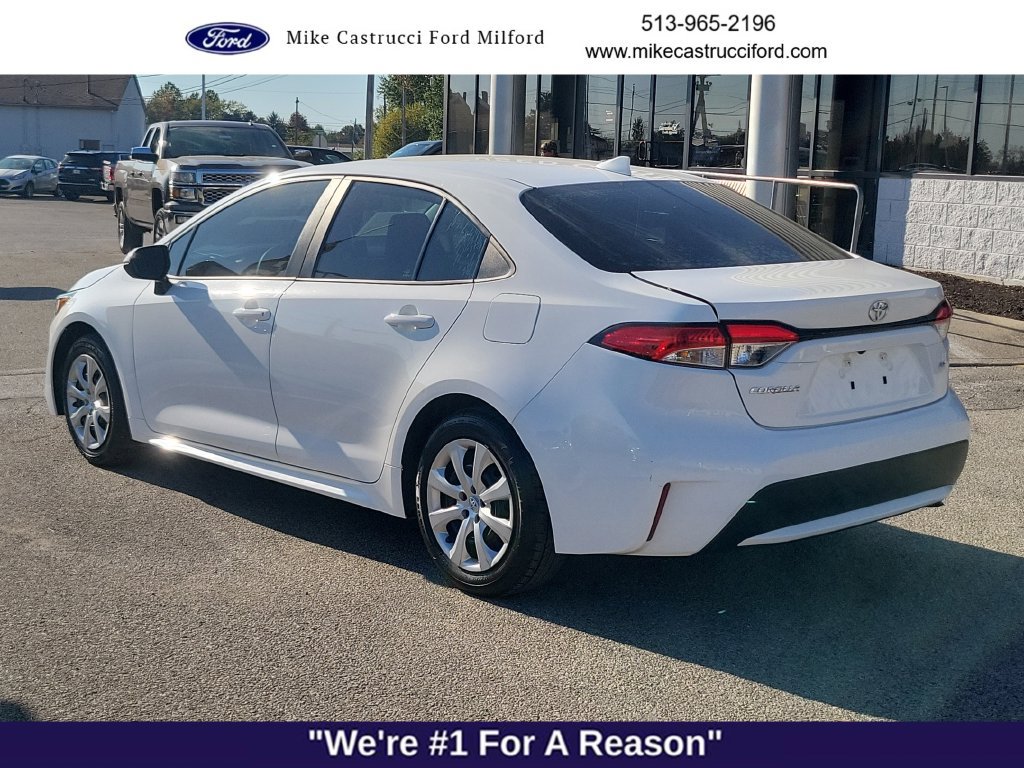 Used 2020 Toyota Corolla LE FWD image 3