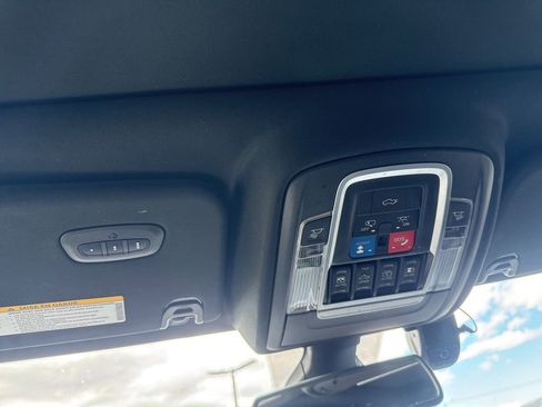 Used 2020 RAM 1500 Laramie w/ Sport Appearance Package AWD/4WD image 17