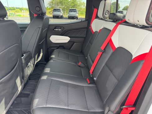 Used 2026 GMC Canyon AT4X AWD/4WD image 7