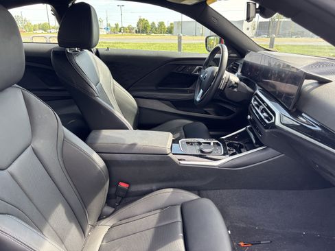 Used 2024 BMW 230i Coupe w/ Convenience Package RWD image 36
