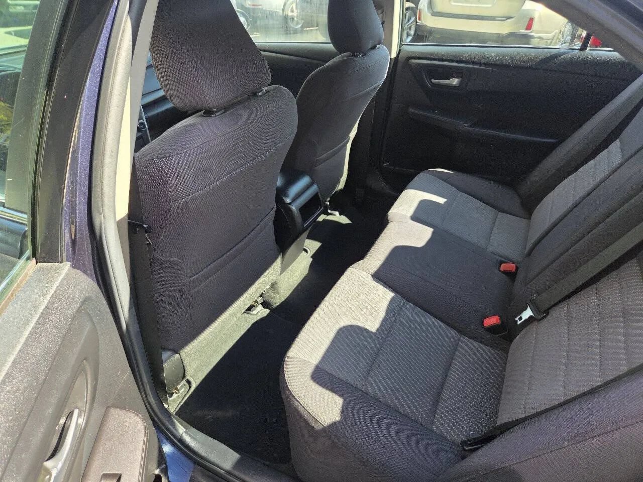 Used 2015 Toyota Camry LE FWD image 43