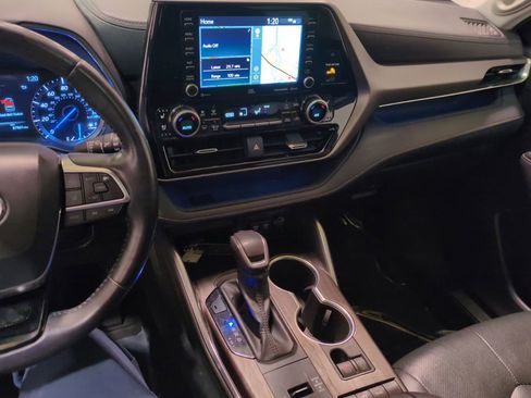 Used 2020 Toyota Highlander Limited image 19