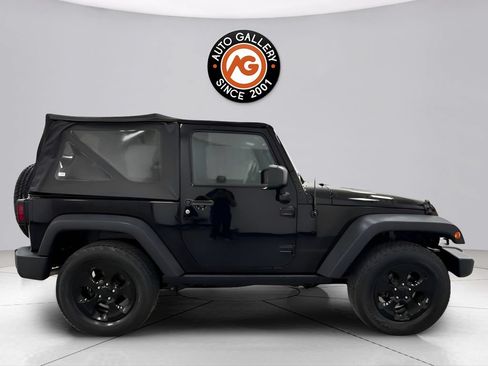 Used 2016 Jeep Wrangler Sport AWD/4WD image 2