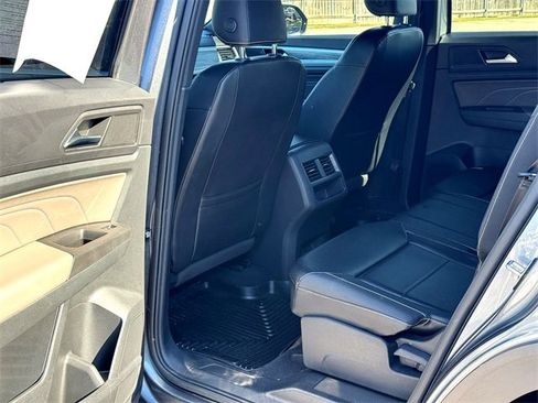 Used 2022 Volkswagen Atlas Cross Sport SE image 27