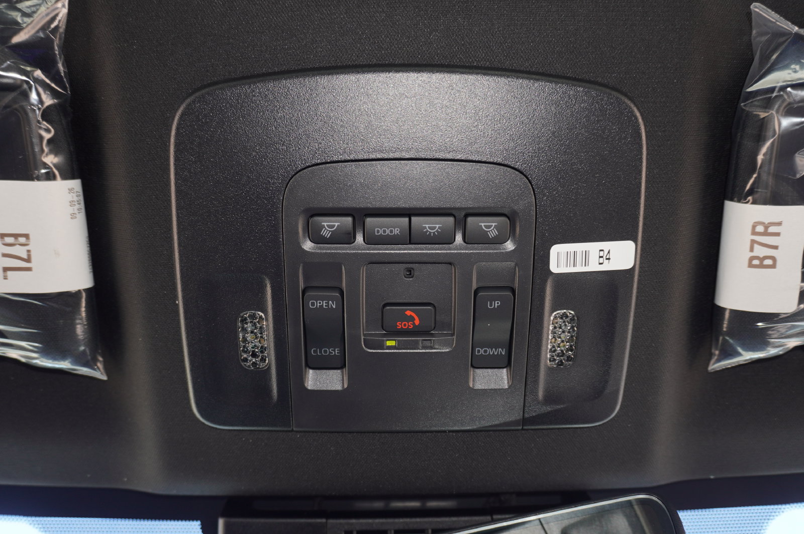 Used 2026 Toyota Camry Hybrid w/ Convenience Package FWD image 17