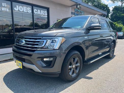 Used 2019 Ford Expedition XLT w/ Equipment Group 202A AWD/4WD image 5