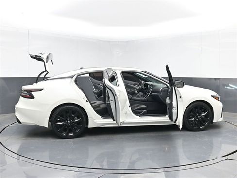 Used 2023 Nissan Maxima SR w/ Sport Mat Group image 52