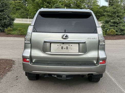 Used 2023 Lexus GX 460 Premium w/ Premium Package AWD/4WD image 4