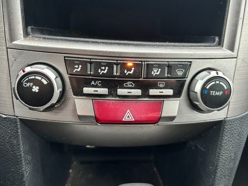 Used 2014 Subaru Outback 2.5i w/ Alloy Wheel Package image 14