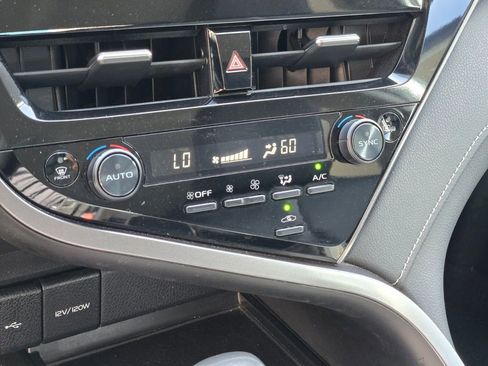 Used 2024 Toyota Camry SE FWD image 28