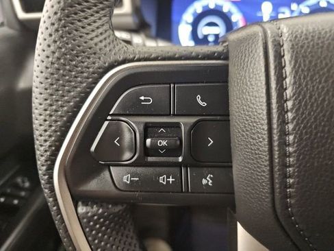 Used 2025 Toyota Tacoma TRD Sport image 19