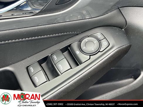 Certified 2023 Chevrolet Traverse LT FWD image 17