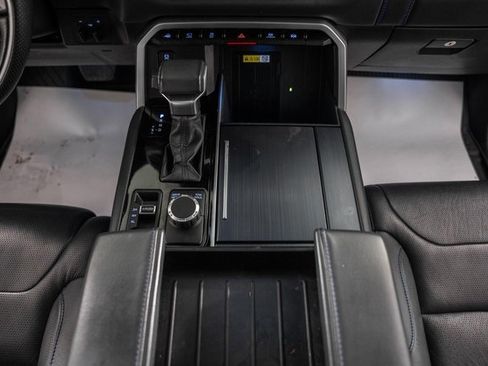 Used 2023 Toyota Tundra Platinum image 33