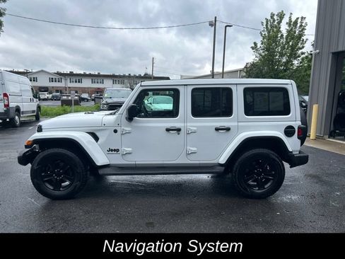 Used 2023 Jeep Wrangler Unlimited Sahara AWD/4WD image 9