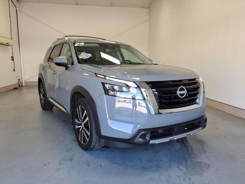 Certified 2025 Nissan Pathfinder Platinum w/ Cargo Package AWD/4WD image 1