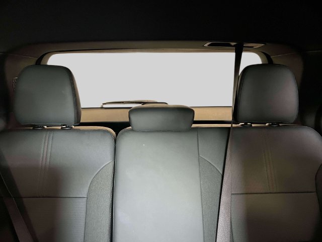 Used 2024 GMC Acadia AT4 w/ Luxury Package AWD/4WD image 16