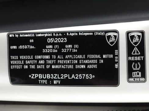 Used 2023 Lamborghini Urus S AWD/4WD image 32