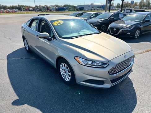 Used 2016 Ford Fusion S image 2