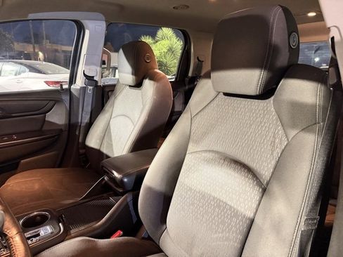 Used 2016 GMC Acadia SL image 11