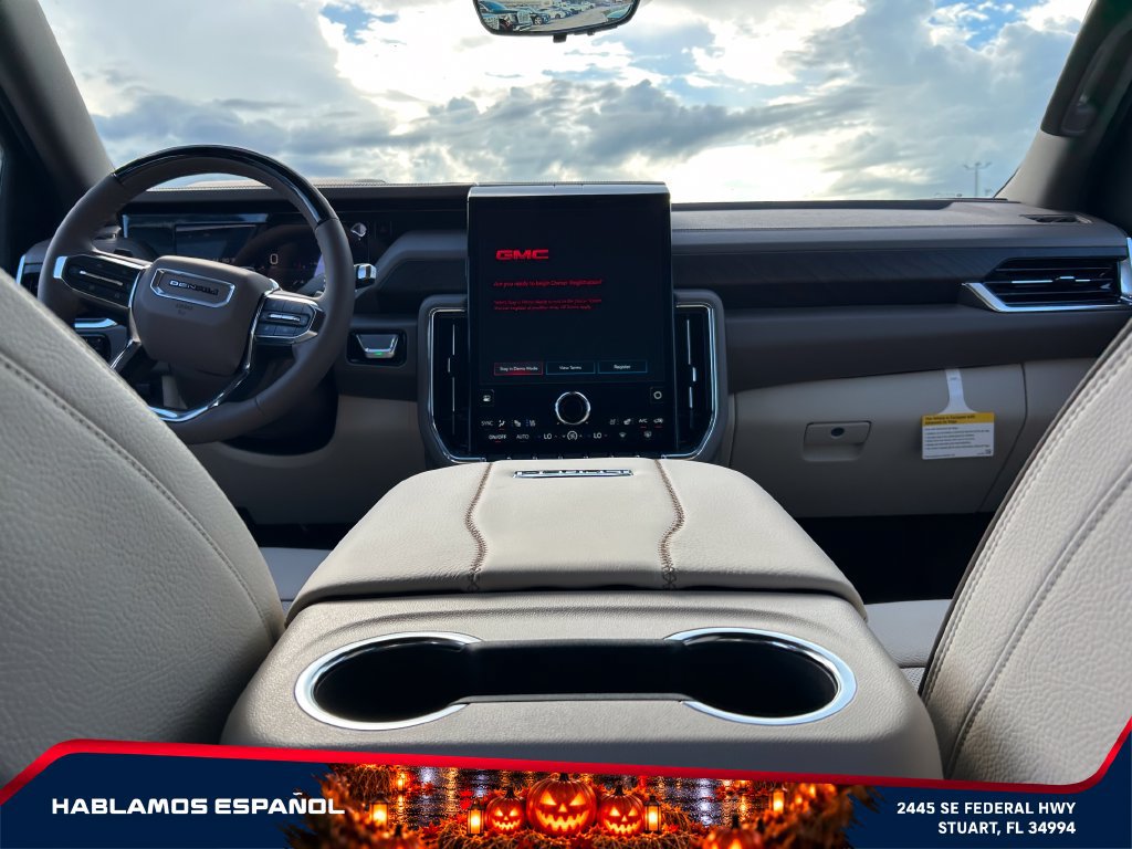 New 2026 GMC Yukon Denali w/ Denali Reserve Package AWD/4WD image 14