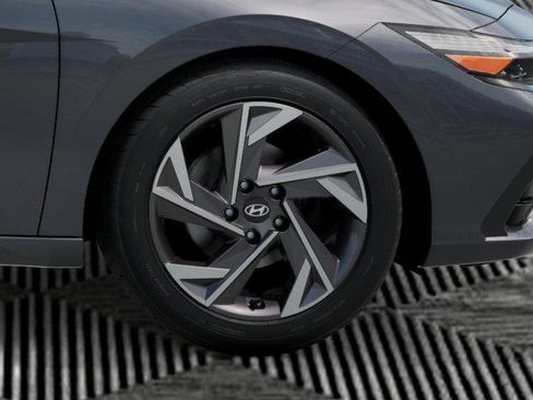 New 2026 Hyundai Elantra Limited FWD image 8
