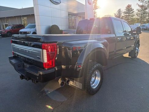 Used 2019 Ford F350 Limited image 7
