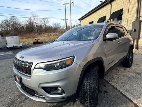 Used 2020 Jeep Cherokee Limited AWD/4WD image 7