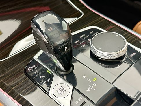 Used 2019 BMW X5 xDrive40i w/ Luxury Seating Package image 21