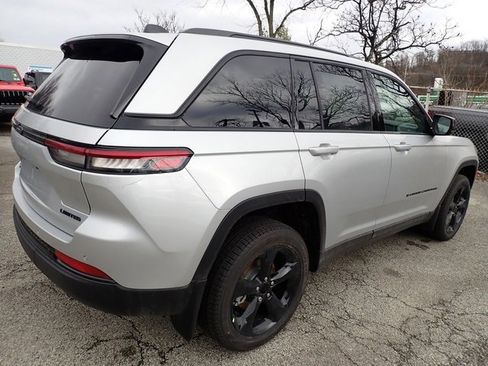 New 2025 Jeep Grand Cherokee Limited w/ Black Appearance Package image 7