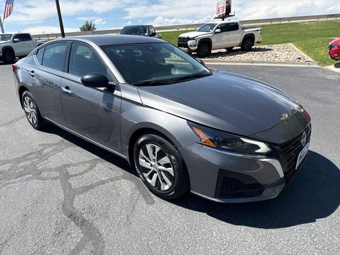 Used 2024 Nissan Altima 2.5 S FWD image 1