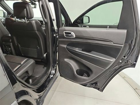 Used 2021 Jeep Grand Cherokee Limited image 41
