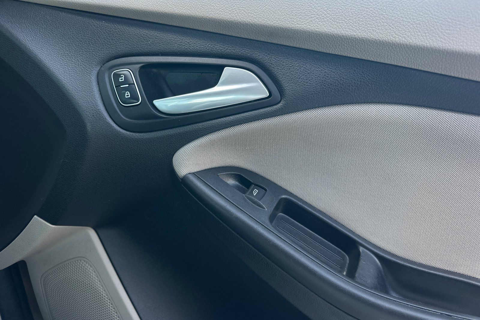 Used 2018 Ford Focus SE FWD image 20
